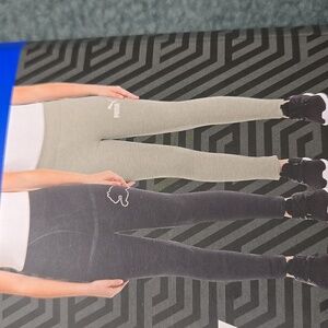 Puma Size L Grey and Black Fleece Lined Leggings